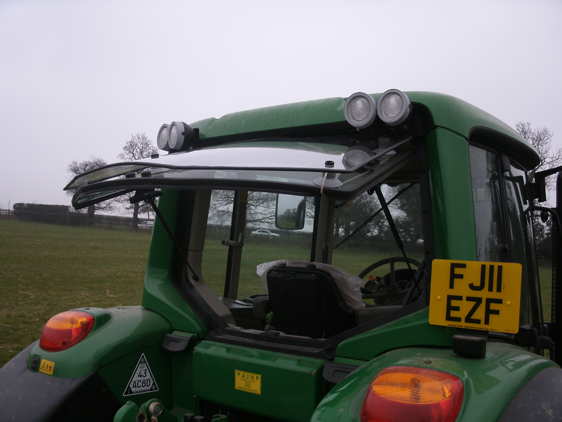 TRACTOR GUARD carreau arrière grand format